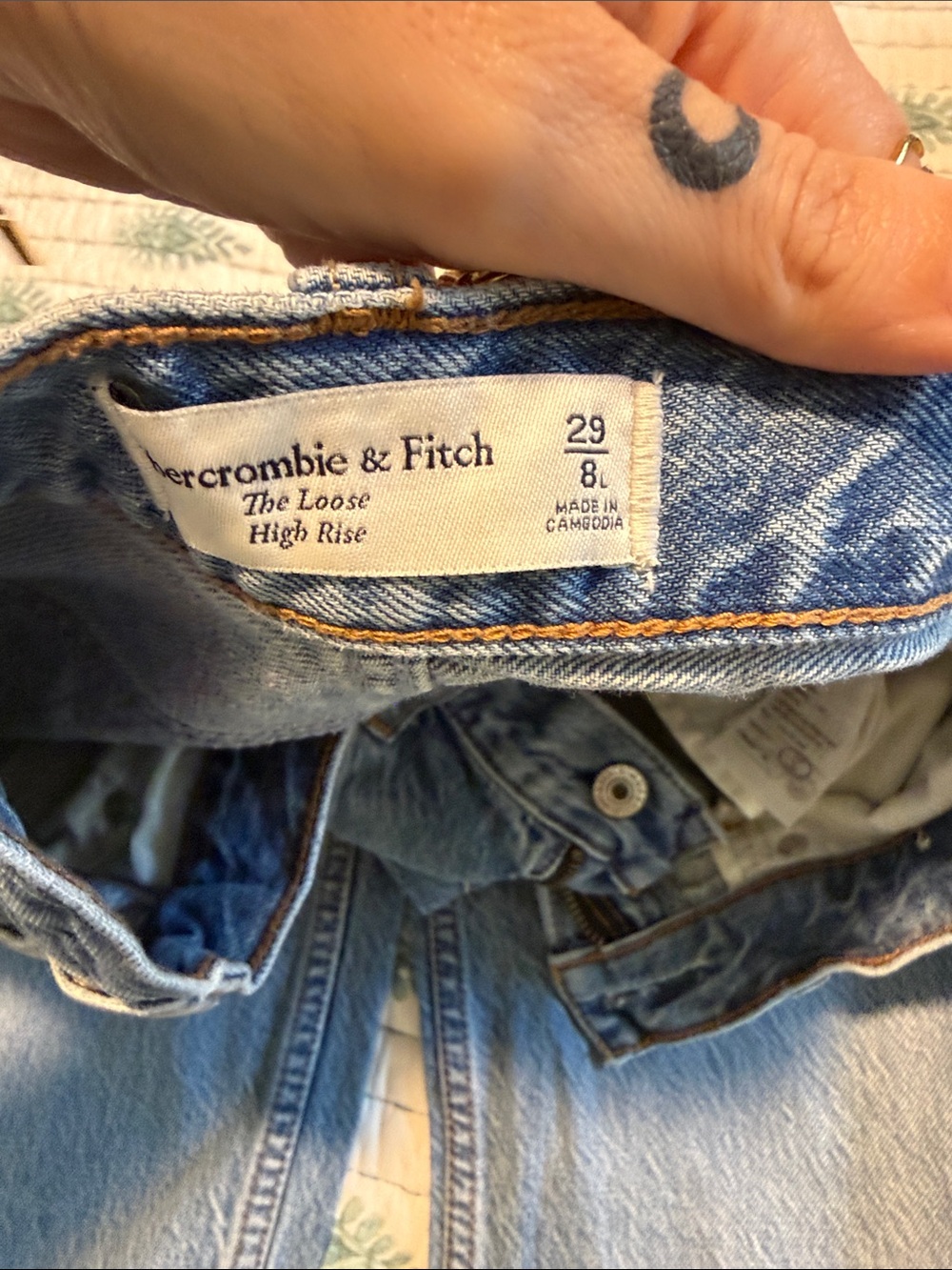 Abercrombie & Fitch Jean 3pk! (1 Zara) - Picture 4 of 8